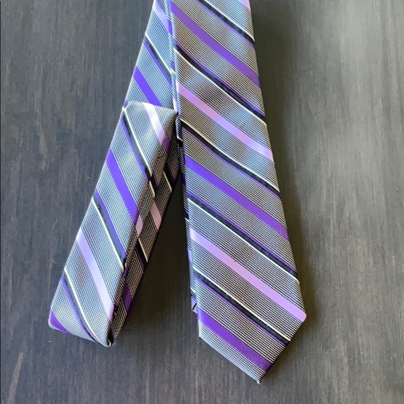 Express tie - Picture 1 of 2